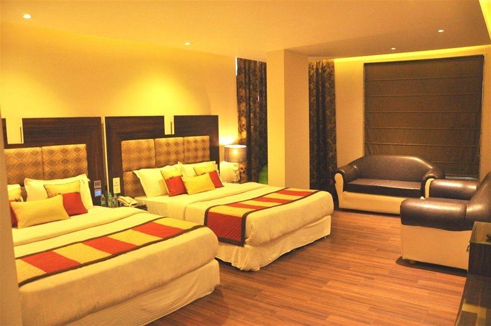 Hotel Uppal International, Near New Delhi Railway Station Экстерьер фото